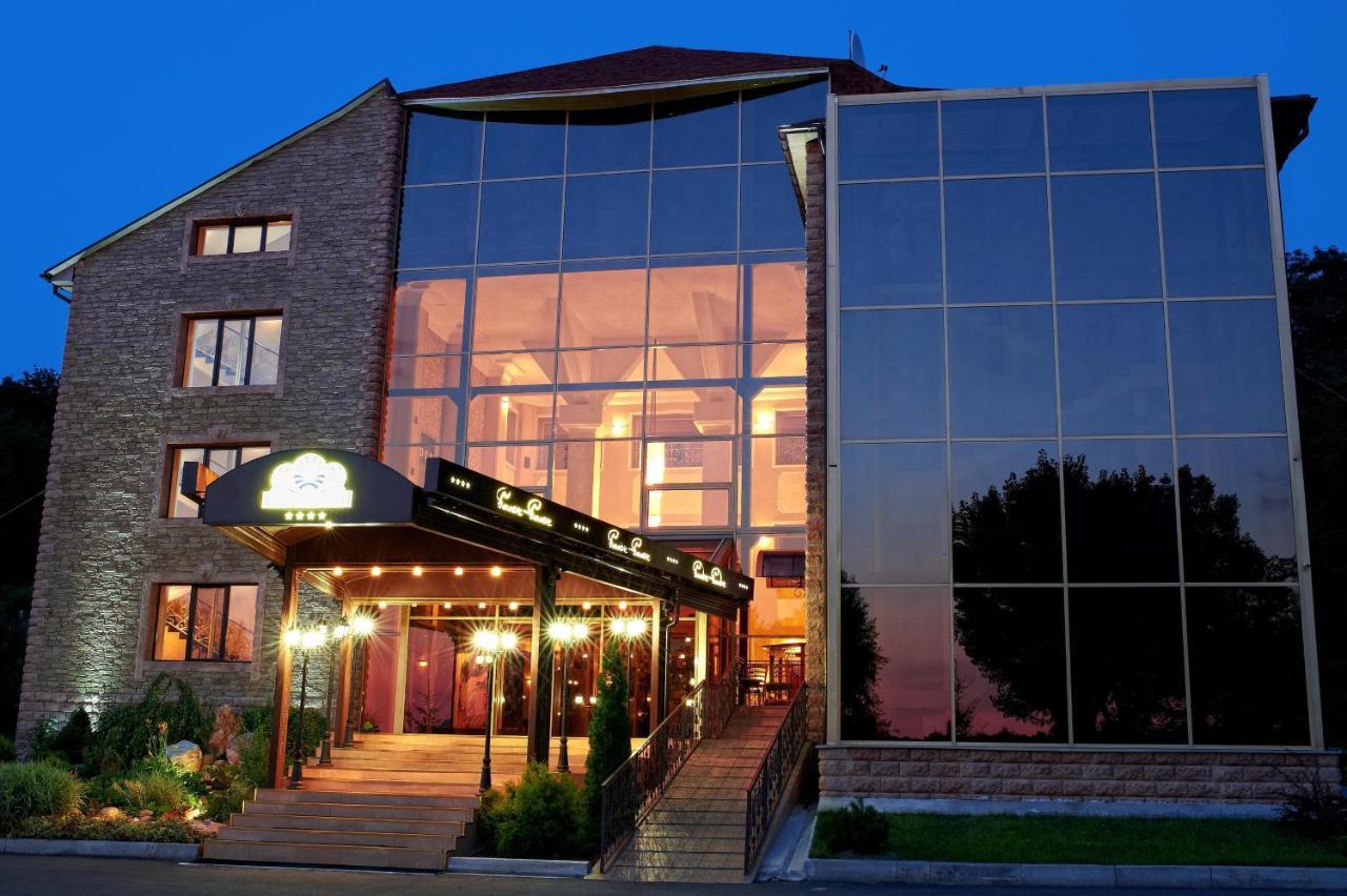 Baden-Baden Hotel คาร์คิฟ ภายนอก รูปภาพ
